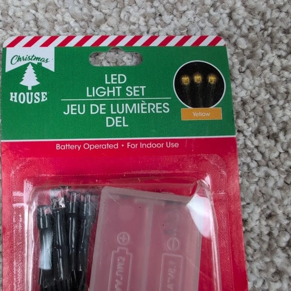 Christmas House Yellow LED Light Set Battery Operated Indoor‎ Use 10 Lights